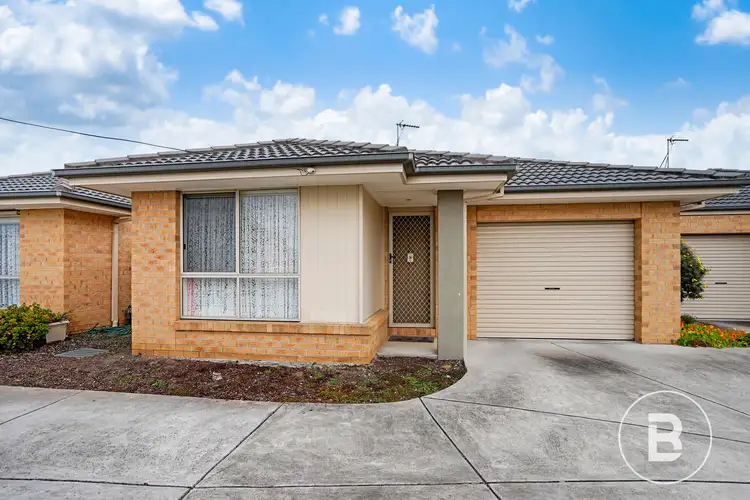 2/3 Lilac Court, Wendouree VIC 3355