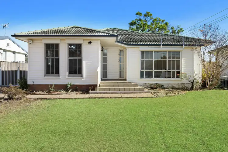 7 Brain Avenue, Lurnea NSW 2170
