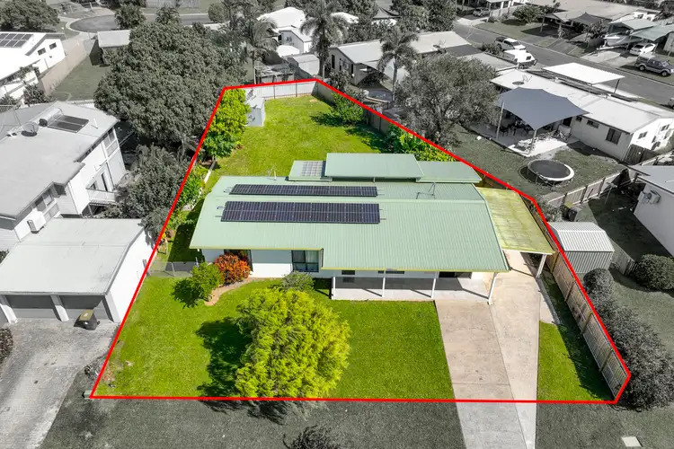 21 Pepperina Street, Mooroobool QLD 4870