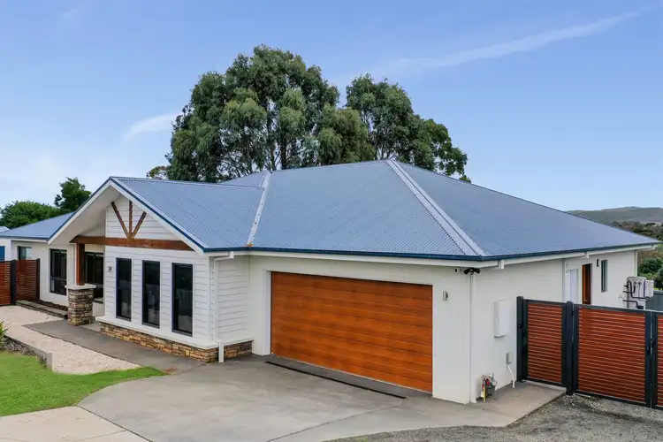 2 Boulton Place, Drouin VIC 3818