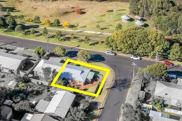Second view of Homely unit listing, 2/27 Lemway Avenue, Kearneys Spring QLD 4350