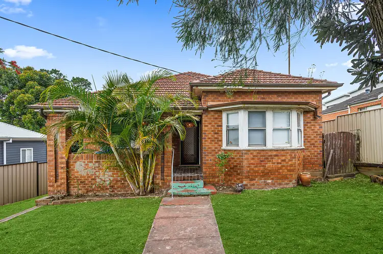 33 Bridge Street, Coniston NSW 2500