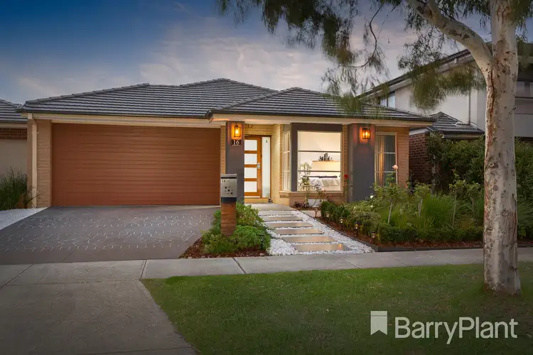 16 Glenfern Street, Keysborough VIC 3173