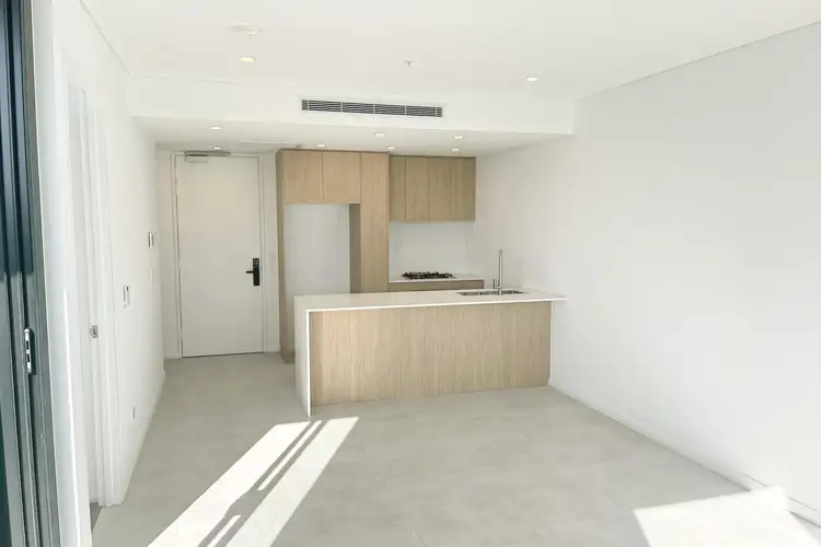 307/2 Kyle Street