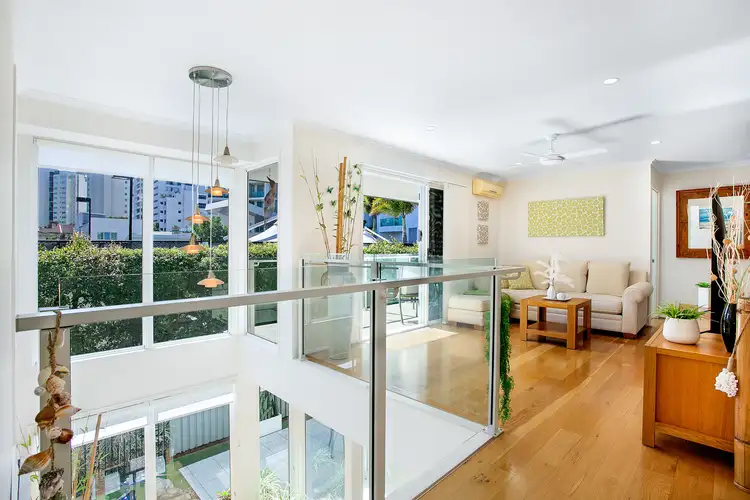 1/3 Labrador Street, Labrador QLD 4215