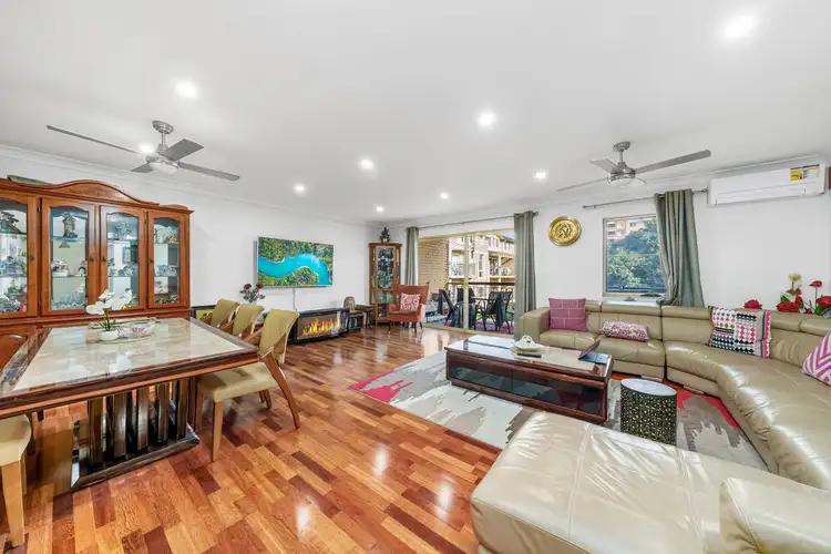 10/1 Bradley Place