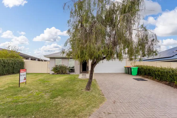 17 Merton Avenue, College Grove WA 6230