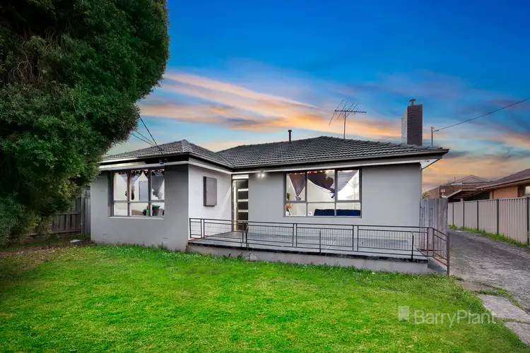 42 Douglas Avenue, St Albans VIC 3021
