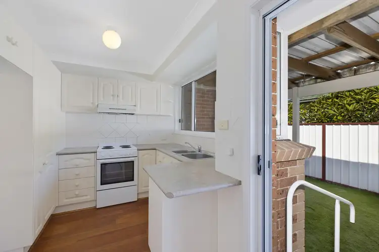 Fifth view of Homely villa listing, 4/5-7 Davis Street, Booker Bay NSW 2257