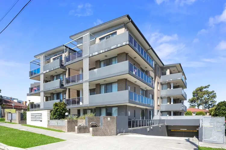 13/2-4 Belinda Place Place, Mays Hill NSW 2145