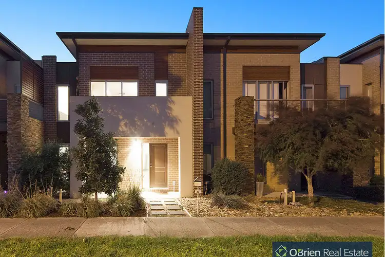 82 Mannavue Boulevard, Cranbourne North VIC 3977