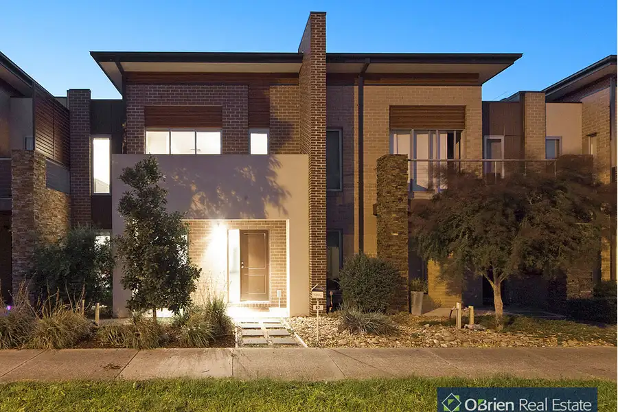 Main view of Homely house listing, 82 Mannavue Boulevard, Cranbourne North VIC 3977