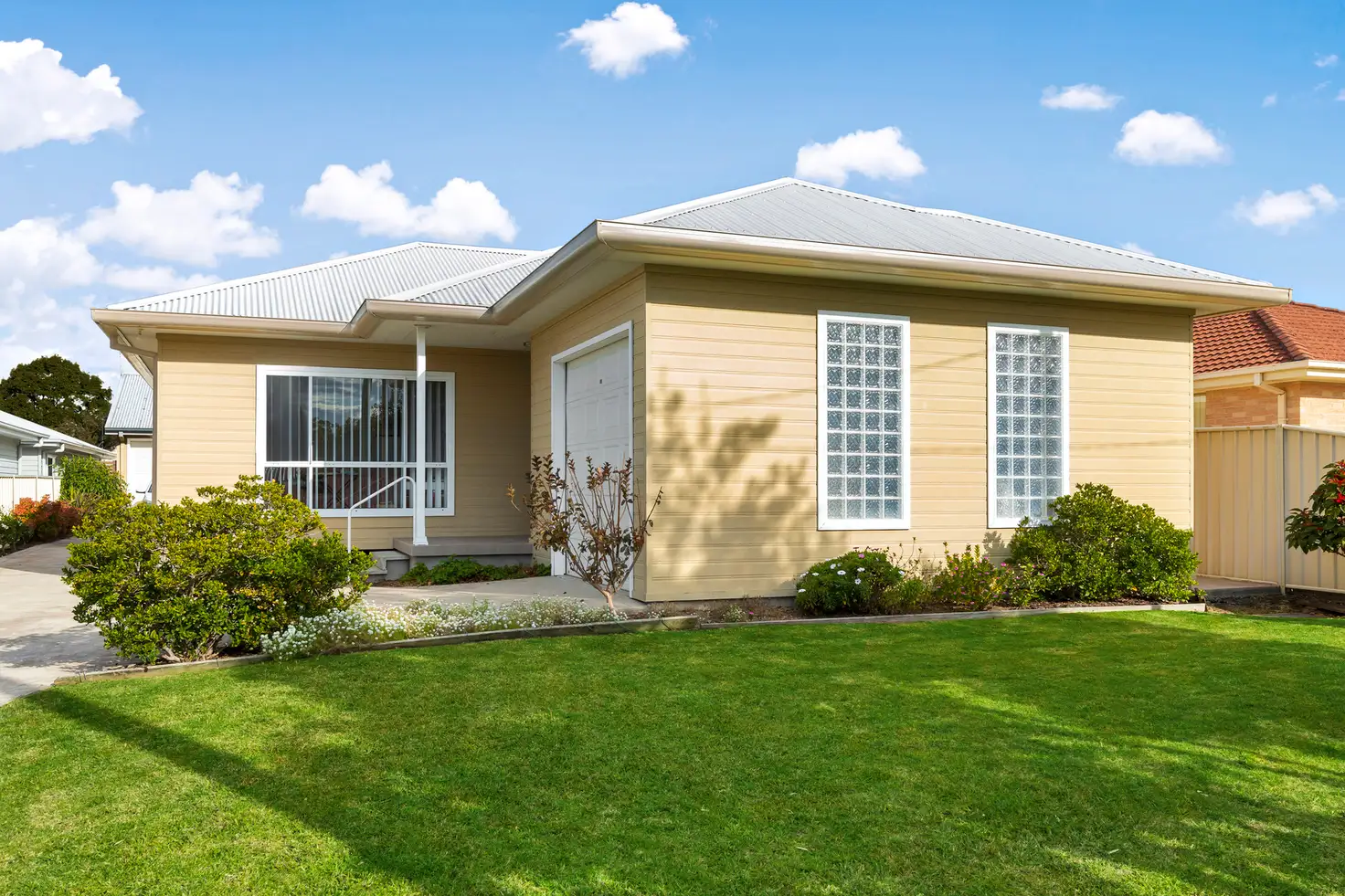 Main view of Homely villa listing, 1/41 Addison Avenue, Lake Illawarra NSW 2528
