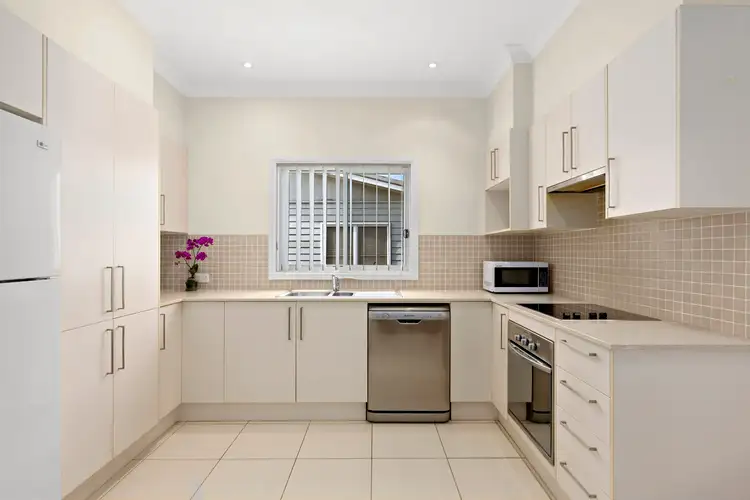 Fifth view of Homely villa listing, 1/41 Addison Avenue, Lake Illawarra NSW 2528
