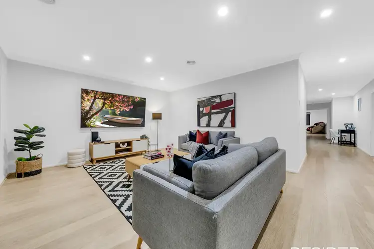 Sixth view of Homely house listing, 10 Stonemasons Way, Mernda VIC 3754