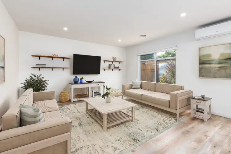Third view of Homely unit listing, 11 Oakwood Court, Rosebud VIC 3939