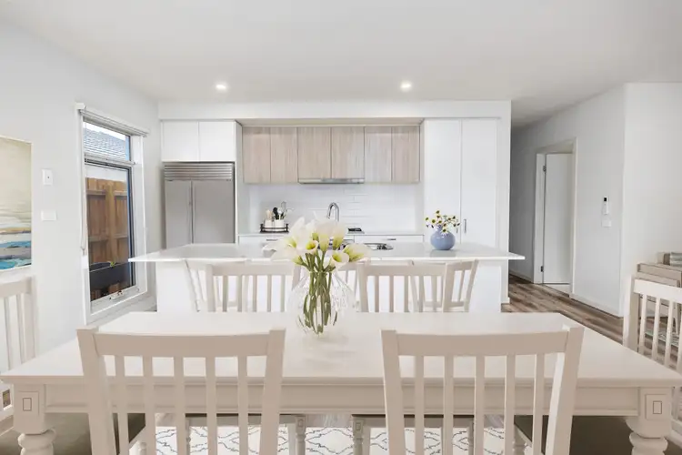 Fourth view of Homely unit listing, 11 Oakwood Court, Rosebud VIC 3939