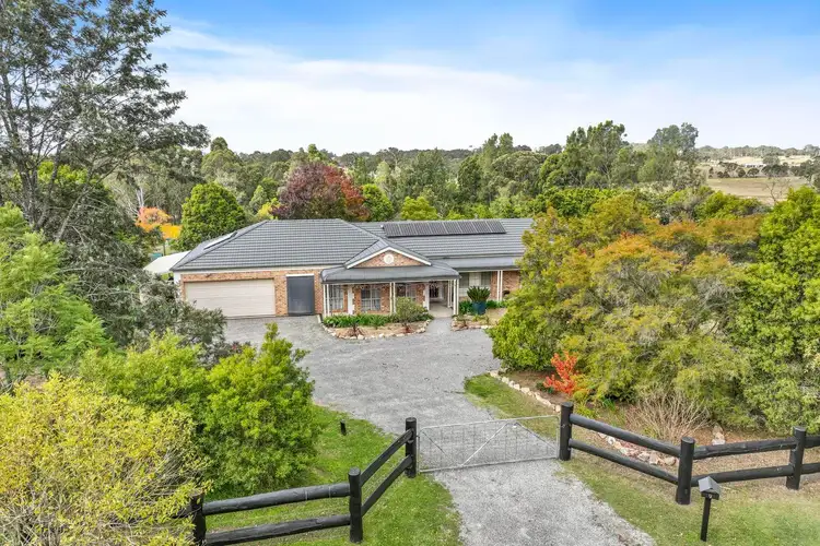 9 Loch Goyle Drive, Woodville NSW 2321