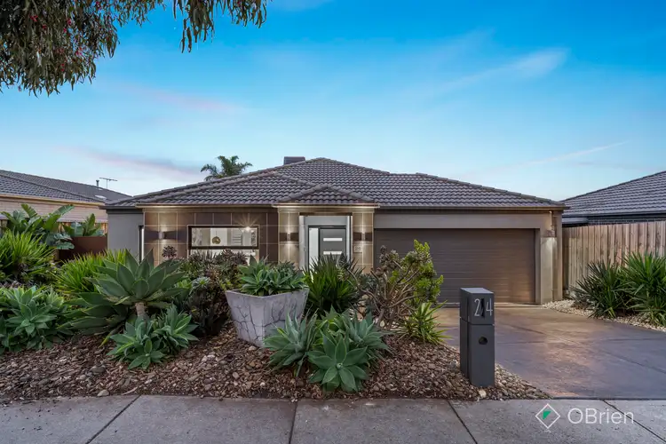 24 Springmount Street, Cranbourne North VIC 3977