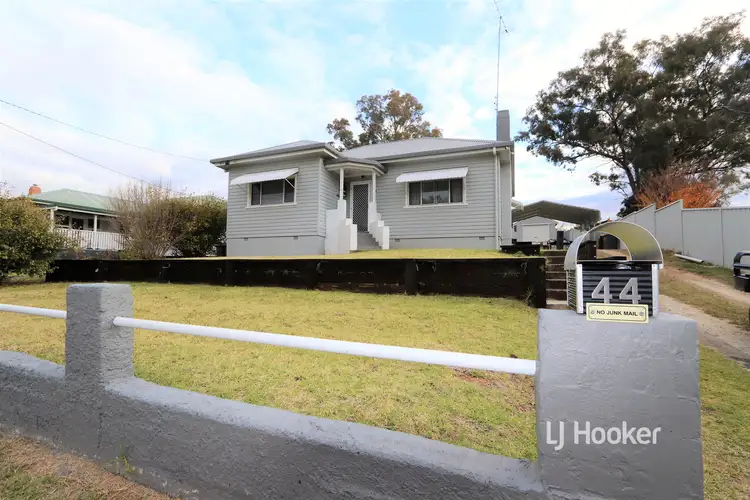 44 May Street, Inverell NSW 2360
