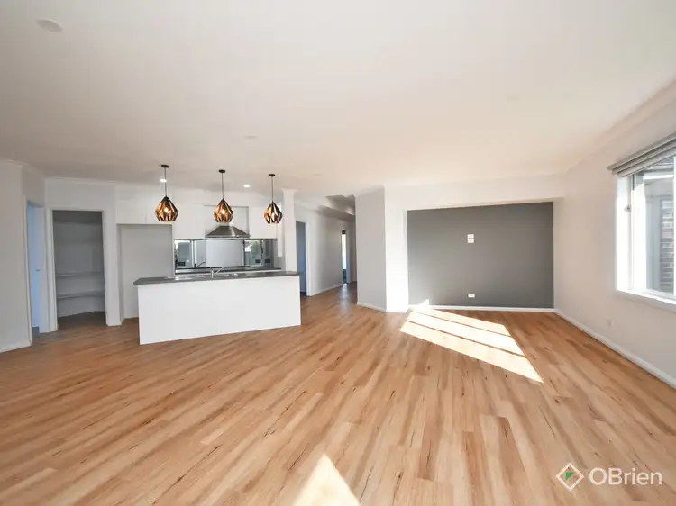 Fifth view of Homely house listing, 18 Magnolia Drive, Bairnsdale VIC 3875