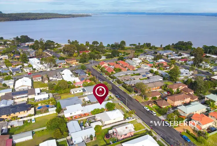 2/7 Holmes Avenue, Toukley NSW 2263