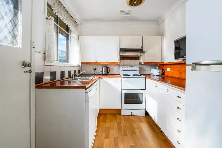 Fifth view of Homely house listing, 15 Haywood Place, Greystanes NSW 2145