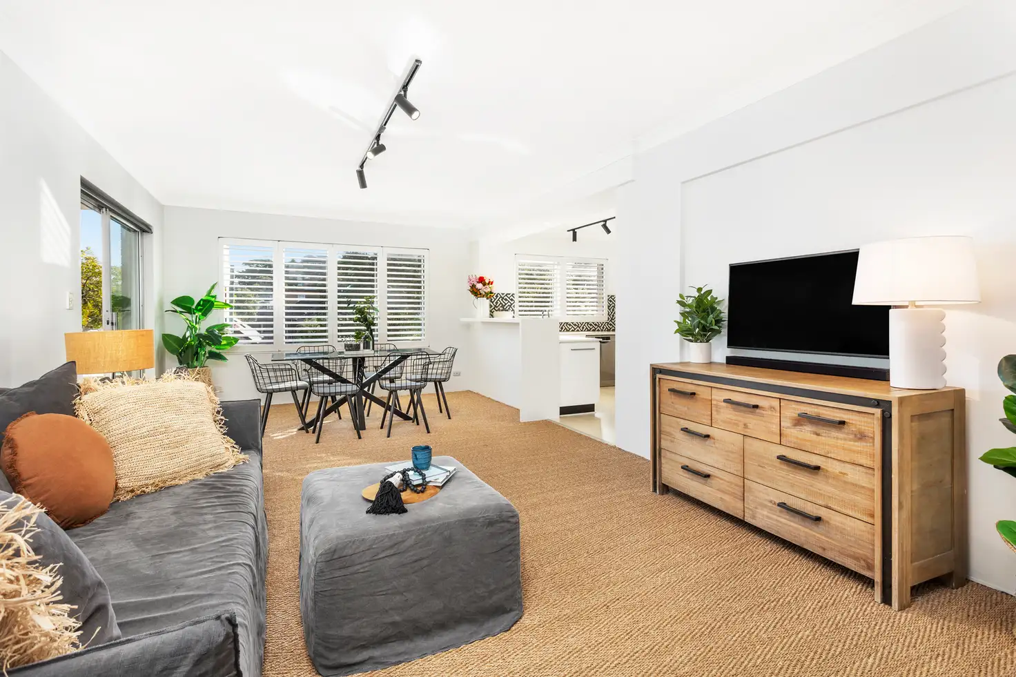 Main view of Homely apartment listing, 4/10-12 Woods Parade, Fairlight NSW 2094