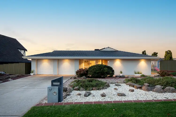 17 Babbacombe Drive, Moana SA 5169