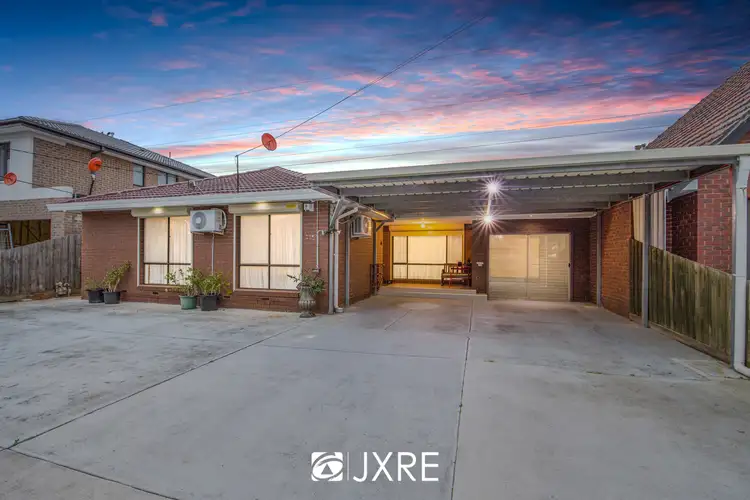 13 Glenelg Drive, Clayton South VIC 3169