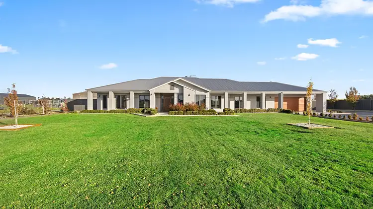 86 Windermere Way, Cardigan VIC 3352