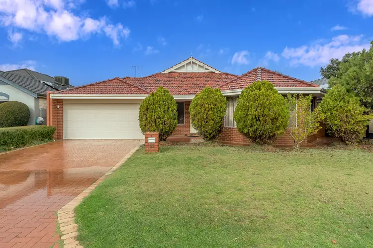 16 Audley Place, Canning Vale WA 6155