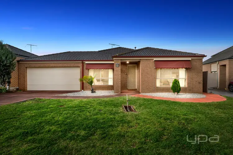8 Thornhill Street, Melton West VIC 3337