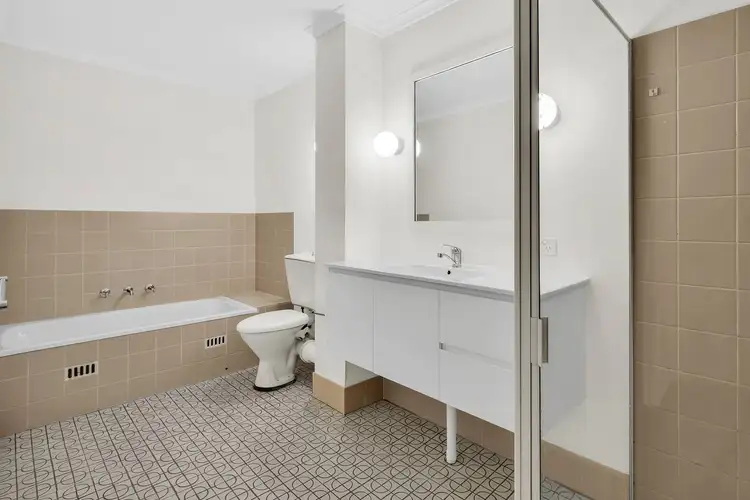 Sixth view of Homely apartment listing, 21/2 Spruson Street, Neutral Bay NSW 2089