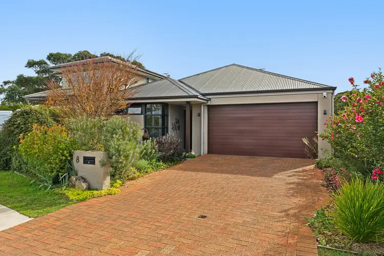 8 Parry Parade, Wyong NSW 2259