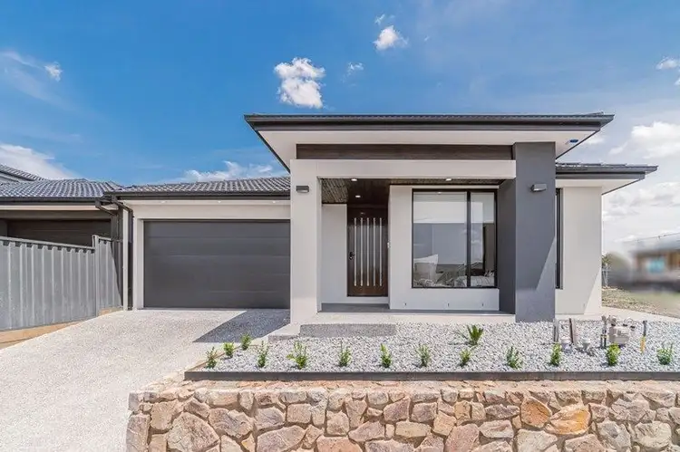 Main view of Homely house listing, 2 Scenery Drive, Craigieburn VIC 3064