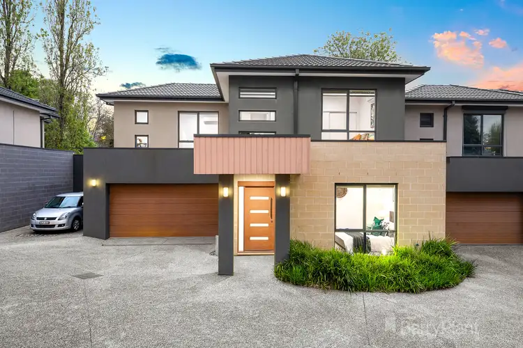 4 Santa Monica Place, Berwick VIC 3806