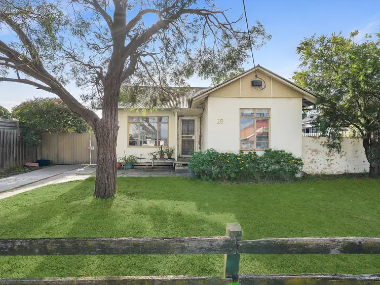 18 Ramu Parade, Heidelberg West VIC 3081