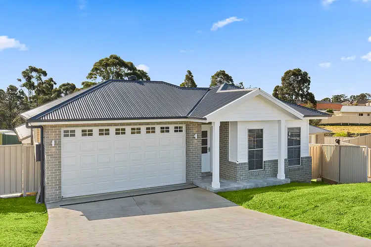 8 Gungaroo Place, Nowra NSW 2541