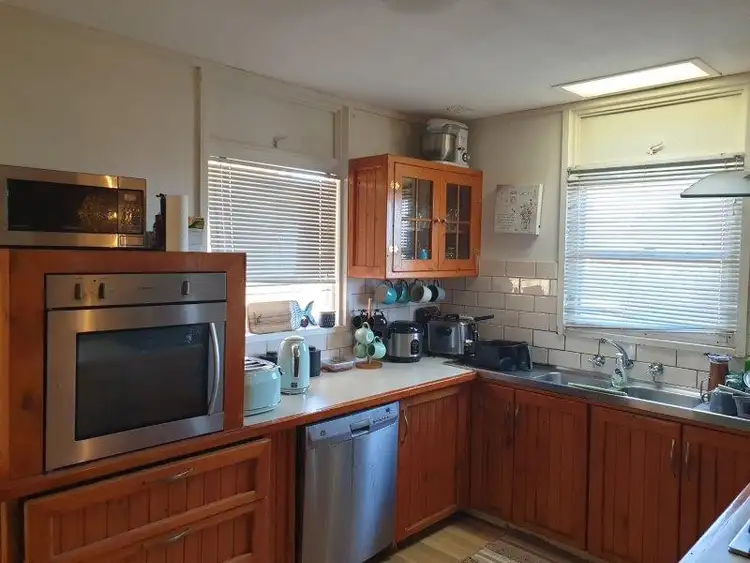 Fifth view of Homely house listing, 8 Craggs Court, Carnarvon WA 6701
