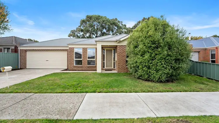 26 Parbury Avenue, Lake Gardens VIC 3355