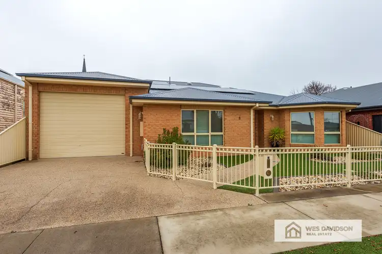8 Andrew Street, Horsham VIC 3400