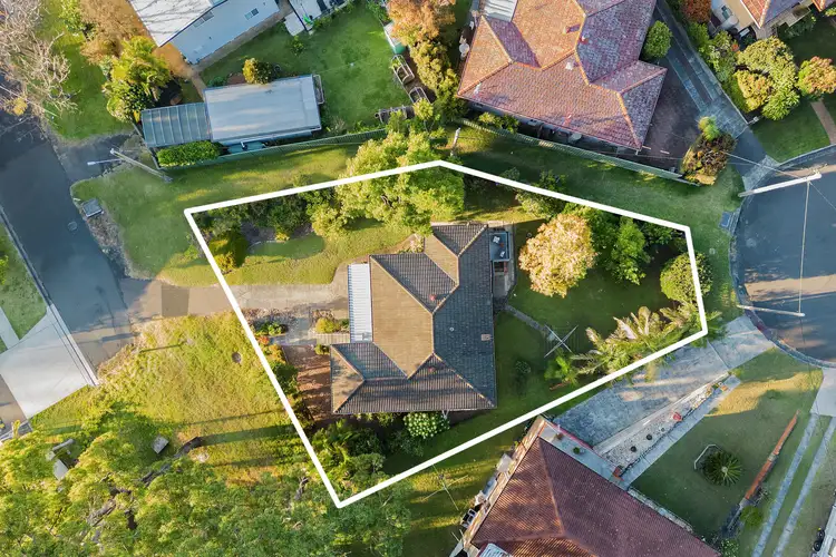 Third view of Homely house listing, 8 Koolinda Avenue, Point Clare NSW 2250