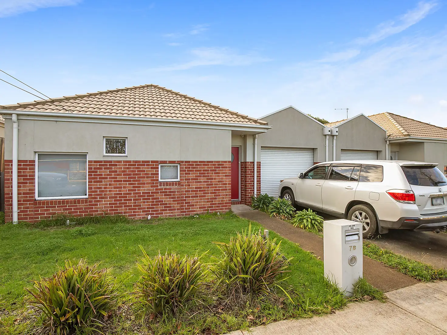 Main view of Homely townhouse listing, 7B Oxford Street, Whittington VIC 3219