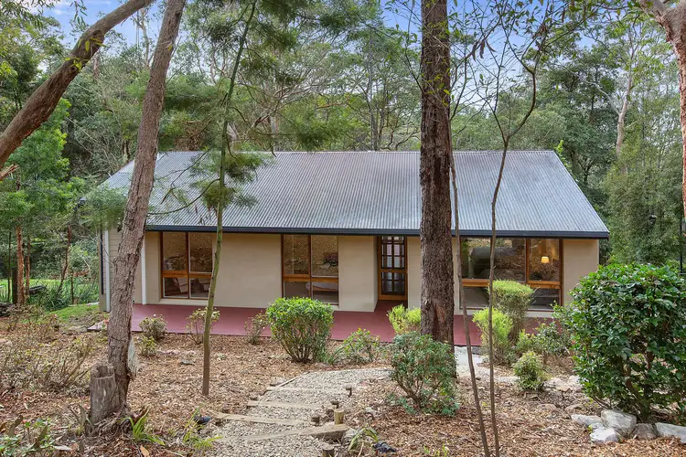 10 Clarinda Avenue, Faulconbridge NSW 2776