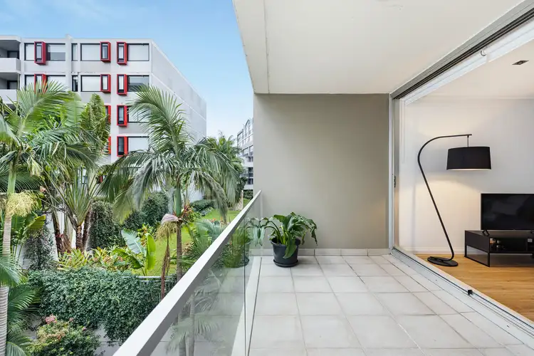 Third view of Homely studio listing, 32/5-13 Larkin Street, Camperdown NSW 2050