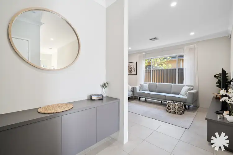 Sixth view of Homely house listing, 19 Cedarleaf, Treeby WA 6164