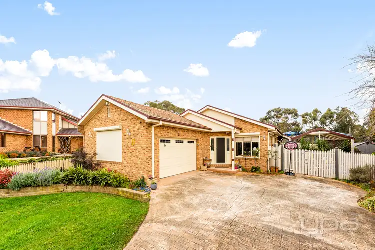 8 Brierly Court