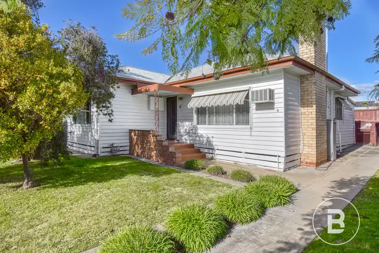 8 Barr Street, Maryborough VIC 3465