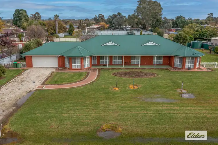 55 East Street, Howlong NSW 2643